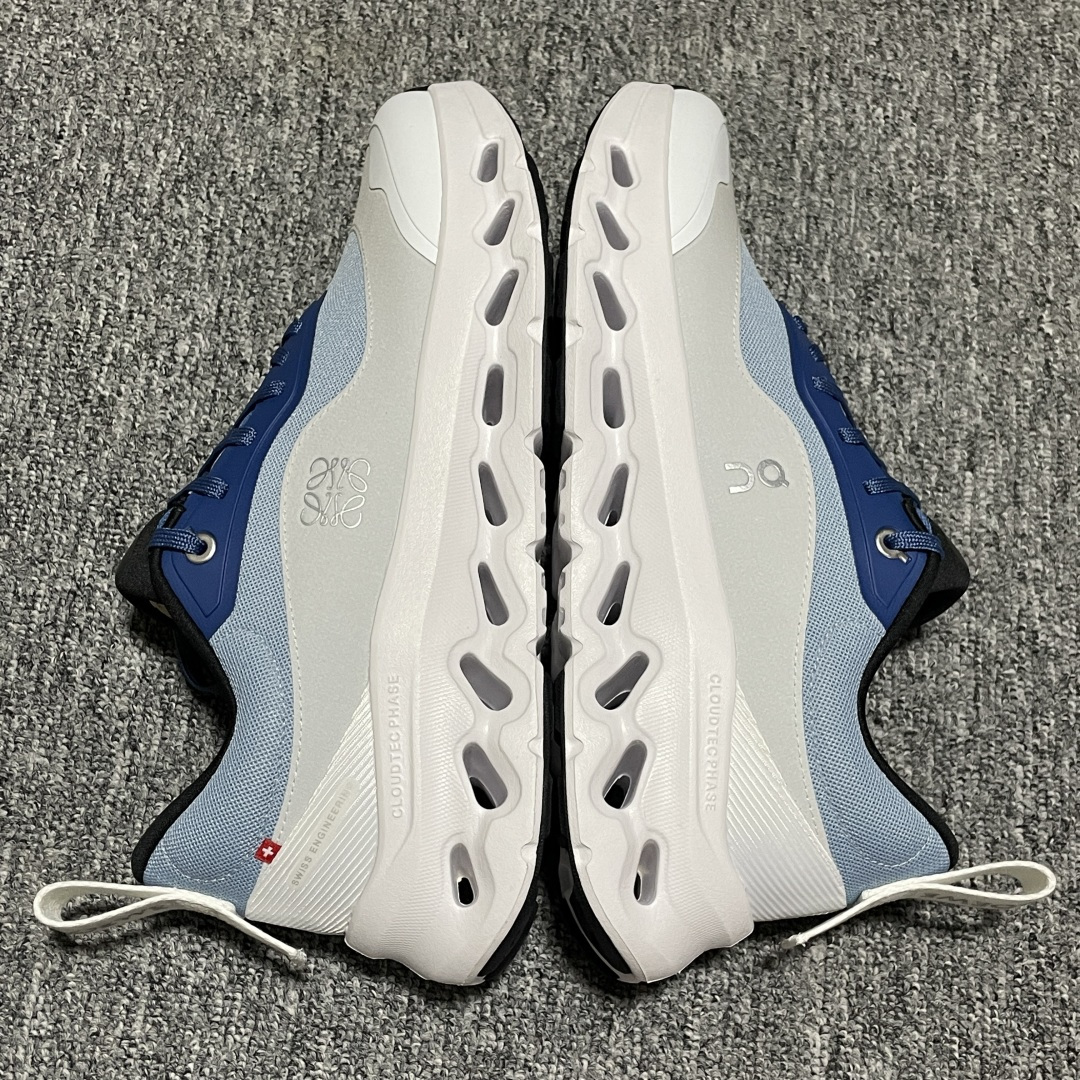 图片[5]-纯原版 Loewe x ON 罗意威昂跑联名 Cloudtilt 2.0 系列 L929282X17-5102 市售最高品质出货 全系列配色均原鞋购入开发打造 全新独立私模 高端零售 外贸平台充正品质 独家定制全套包装 内含防尘袋一个 注意：售后需完整退回 尺码：36 36.5 37 38 38.5 39 40 40.5 41 42 42.5 43 44 44.5 45 46（男鞋先出 女鞋后续）-选品中心