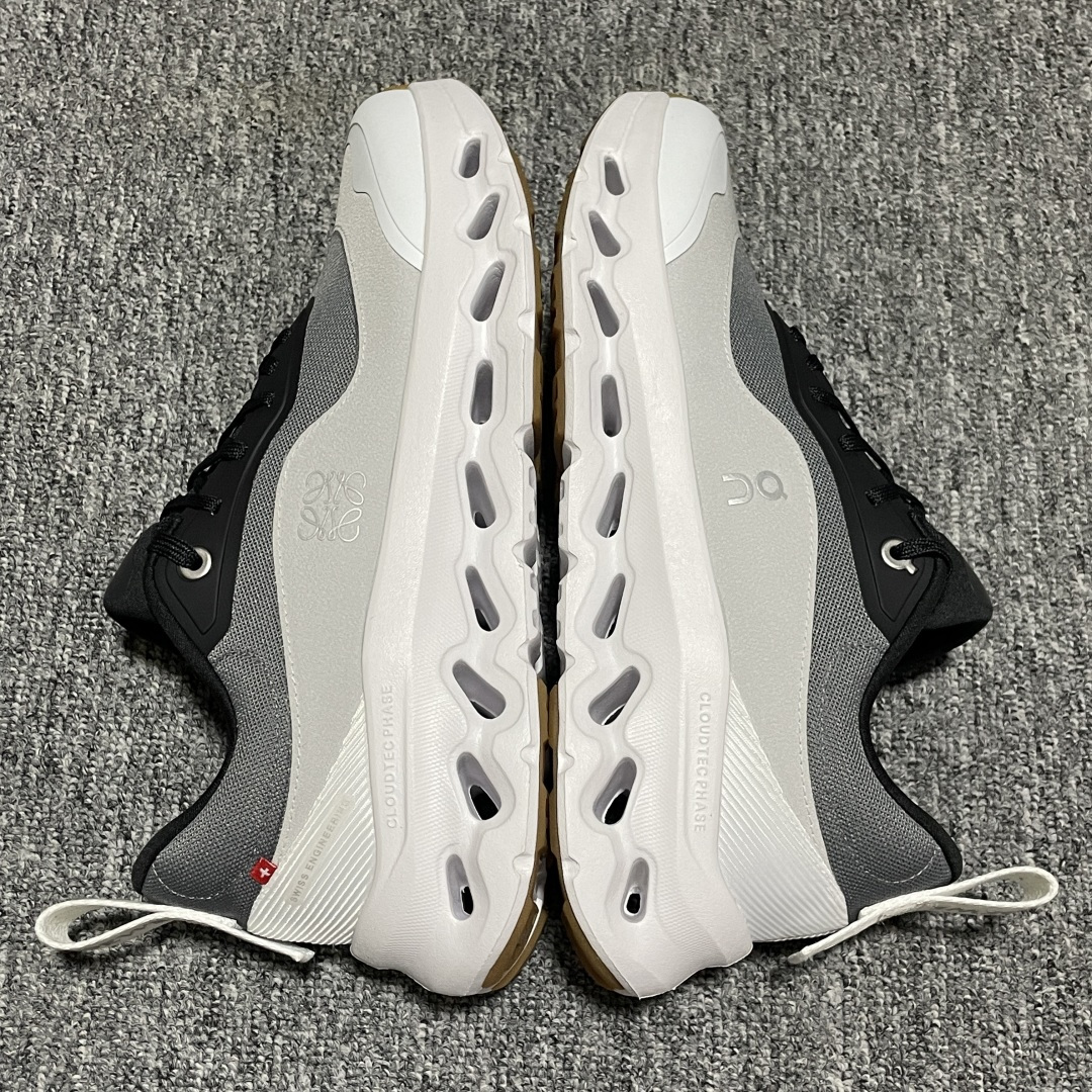 图片[5]-纯原版 Loewe x ON 罗意威昂跑联名 Cloudtilt 2.0 系列 M929282X34-4515 市售最高品质出货 全系列配色均原鞋购入开发打造 全新独立私模 高端零售 外贸平台充正品质 独家定制全套包装 内含防尘袋一个 注意：售后需完整退回 尺码：36 36.5 37 38 38.5 39 40 40.5 41 42 42.5 43 44 44.5 45 46（男鞋先出 女鞋后续）-选品中心