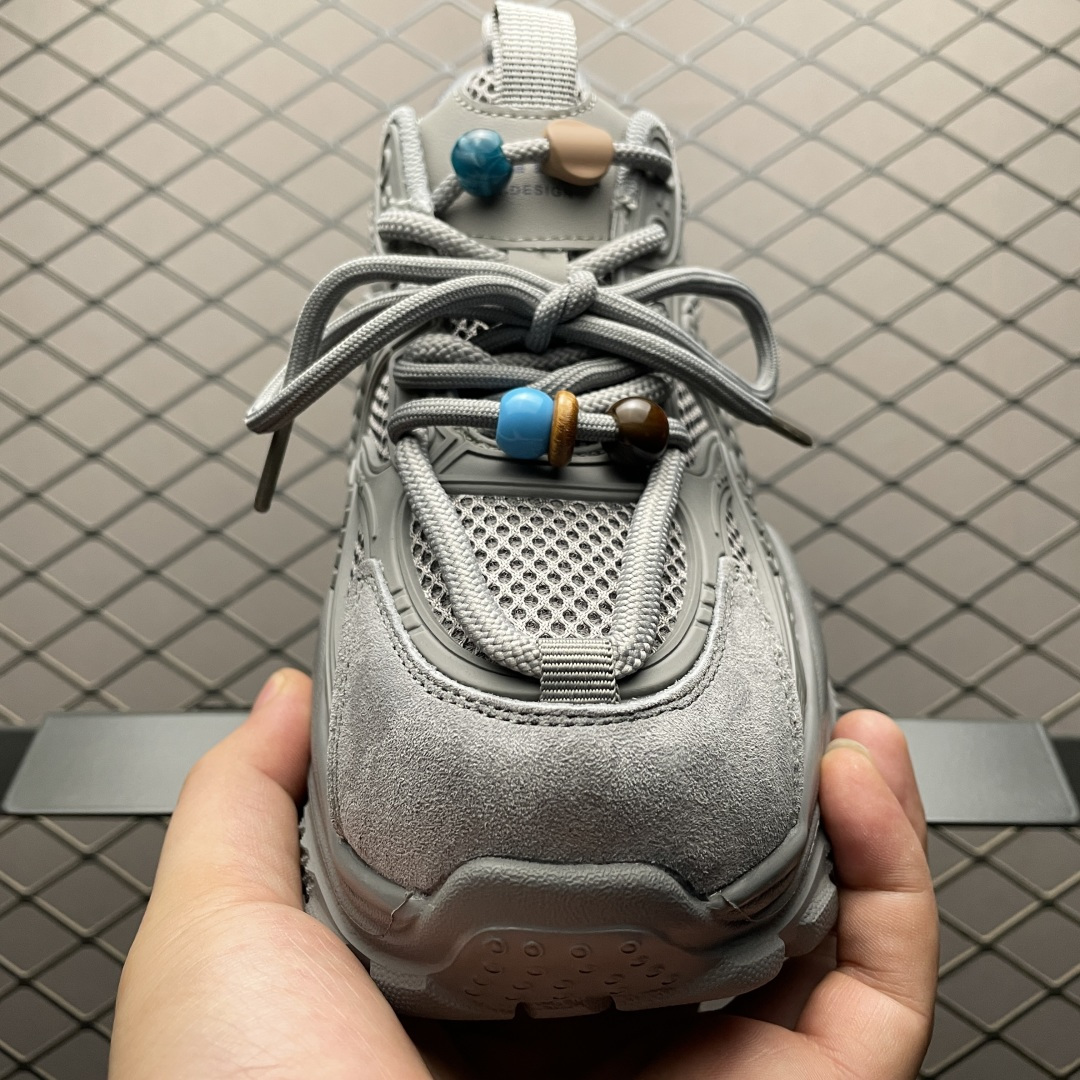 图片[9]-GG-CC秋冬新款 GGCC 2025 珠串 8cm厚底增高 千禧风复古未来老爹鞋 重新开拓老爹新世代版图 无需定义只为个性表达 鞋底自带增高效果，穿上秒变大长腿 原版吸膜气垫鞋底防滑耐磨 尺码：35 36 37 38 39 40-选品中心