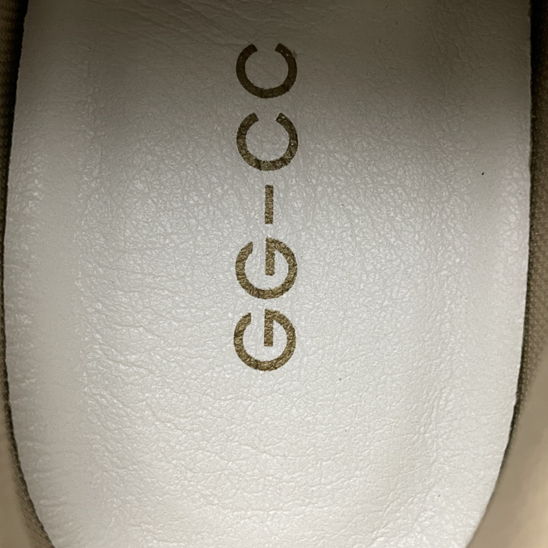 图片[8]-GG-CC秋冬新款 GGCC 2025 珠串 8cm厚底增高 千禧风复古未来老爹鞋 重新开拓老爹新世代版图 无需定义只为个性表达 鞋底自带增高效果，穿上秒变大长腿 原版吸膜气垫鞋底防滑耐磨 尺码：35 36 37 38 39 40-选品中心
