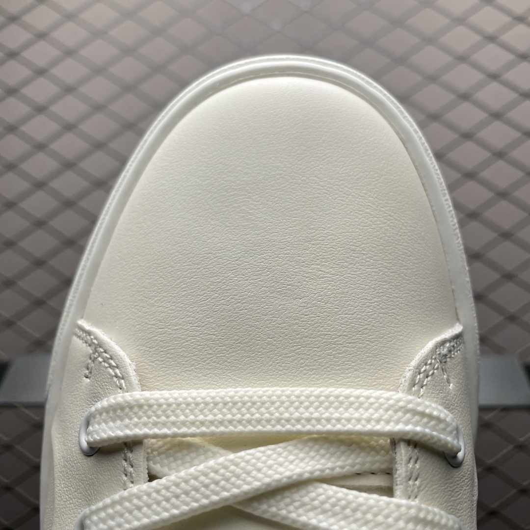 ECCO 爱步 新款真皮舒适时尚休闲板鞋 柔酷7号系列新品 鞋面采用ECCO家族工艺牛皮革 纹理自然，细