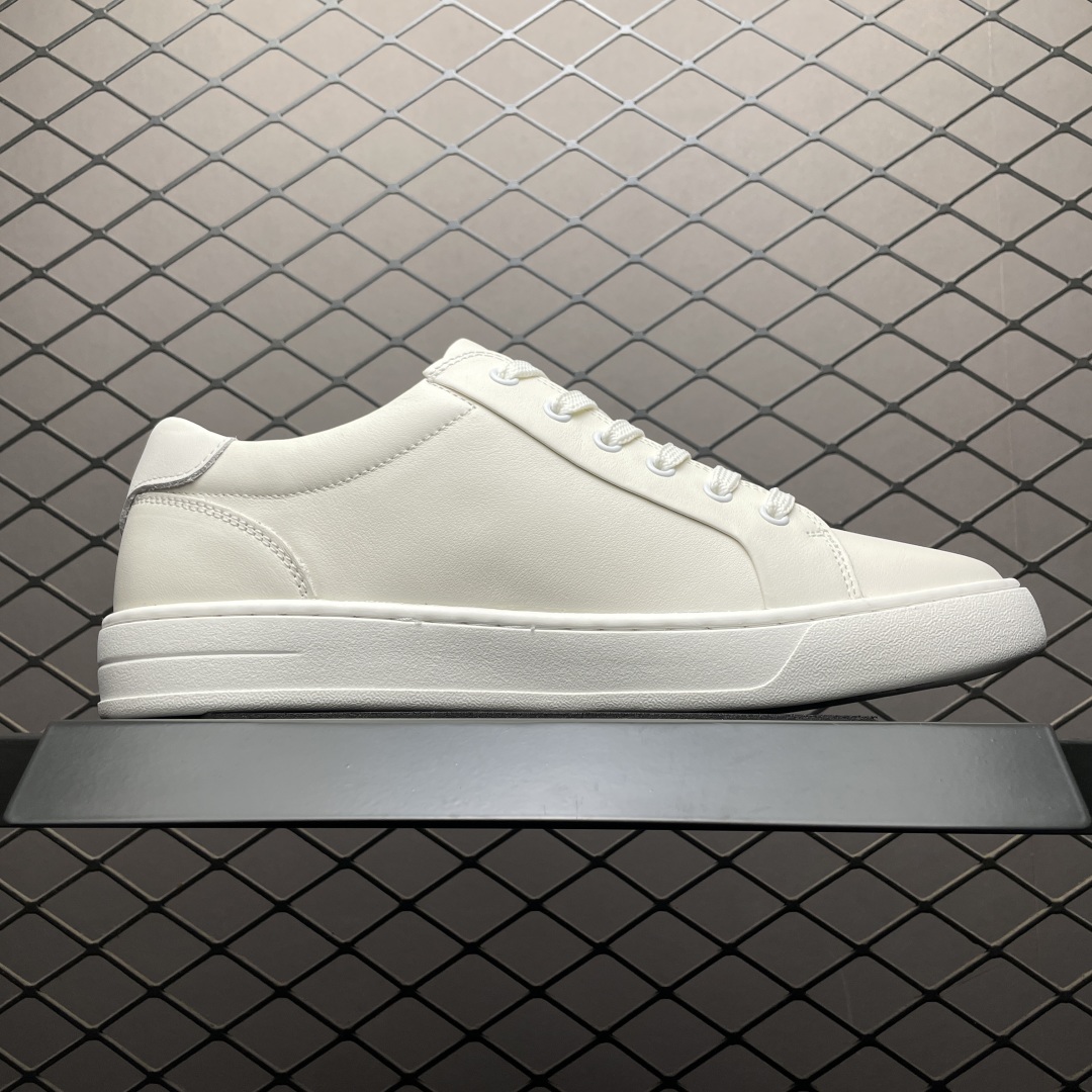 ECCO 爱步 新款真皮舒适时尚休闲板鞋 柔酷7号系列新品 鞋面采用ECCO家族工艺牛皮革 纹理自然，细