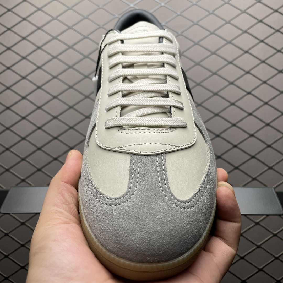 图片[9]-Dior 迪奥 B01 老钱风 低帮休闲板鞋 海淘代购同渠道品质 原版购入开发 私模大底 进口牛皮鞋面（内里胎牛皮）打造 高端零售 外贸充正专供 ZP级全套包装 完美楦型 正确卡色 质感媲美原版 细节与原版一致 请注意区分市面通货材 尺码：38 39 40 41 42 43 44 45 46-选品中心