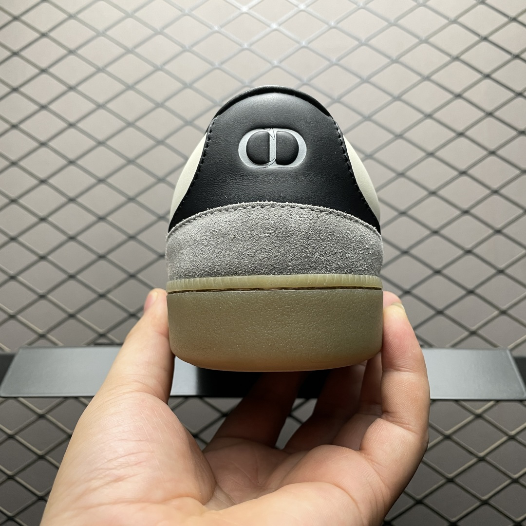 图片[2]-Dior 迪奥 B01 老钱风 低帮休闲板鞋 海淘代购同渠道品质 原版购入开发 私模大底 进口牛皮鞋面（内里胎牛皮）打造 高端零售 外贸充正专供 ZP级全套包装 完美楦型 正确卡色 质感媲美原版 细节与原版一致 请注意区分市面通货材 尺码：38 39 40 41 42 43 44 45 46-选品中心