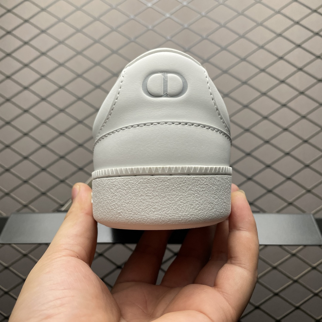 图片[2]-Dior 迪奥 B01 老钱风 低帮休闲板鞋 海淘代购同渠道品质 原版购入开发 私模大底 进口牛皮鞋面（内里胎牛皮）打造 高端零售 外贸充正专供 ZP级全套包装 完美楦型 正确卡色 质感媲美原版 细节与原版一致 请注意区分市面通货材 尺码：38 39 40 41 42 43 44 45 46-选品中心