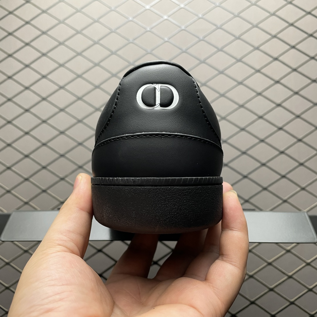 图片[2]-Dior 迪奥 B01 老钱风 低帮休闲板鞋 海淘代购同渠道品质 原版购入开发 私模大底 进口牛皮鞋面（内里胎牛皮）打造 高端零售 外贸充正专供 ZP级全套包装 完美楦型 正确卡色 质感媲美原版 细节与原版一致 请注意区分市面通货材 尺码：38 39 40 41 42 43 44 45 46-选品中心