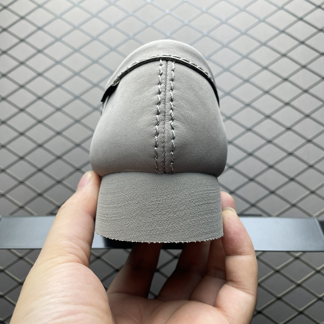 图片[2]-Clarks 其乐 Wallebee 老钱风 乐福风格袋鼠鞋 户外防水面料Gore-Tex的面料 结合工装优雅的袋鼠鞋， 时下最火的老钱风！乐福的设计直接装点在此鞋精髓上 鞋底采用黄金大底Vibram ，全新橡塑发泡技术！结合了发泡材质的轻便型 和 橡胶RB的耐磨的特质！三方的拿手技术结合在同一双鞋上 尺码：36-46-选品中心