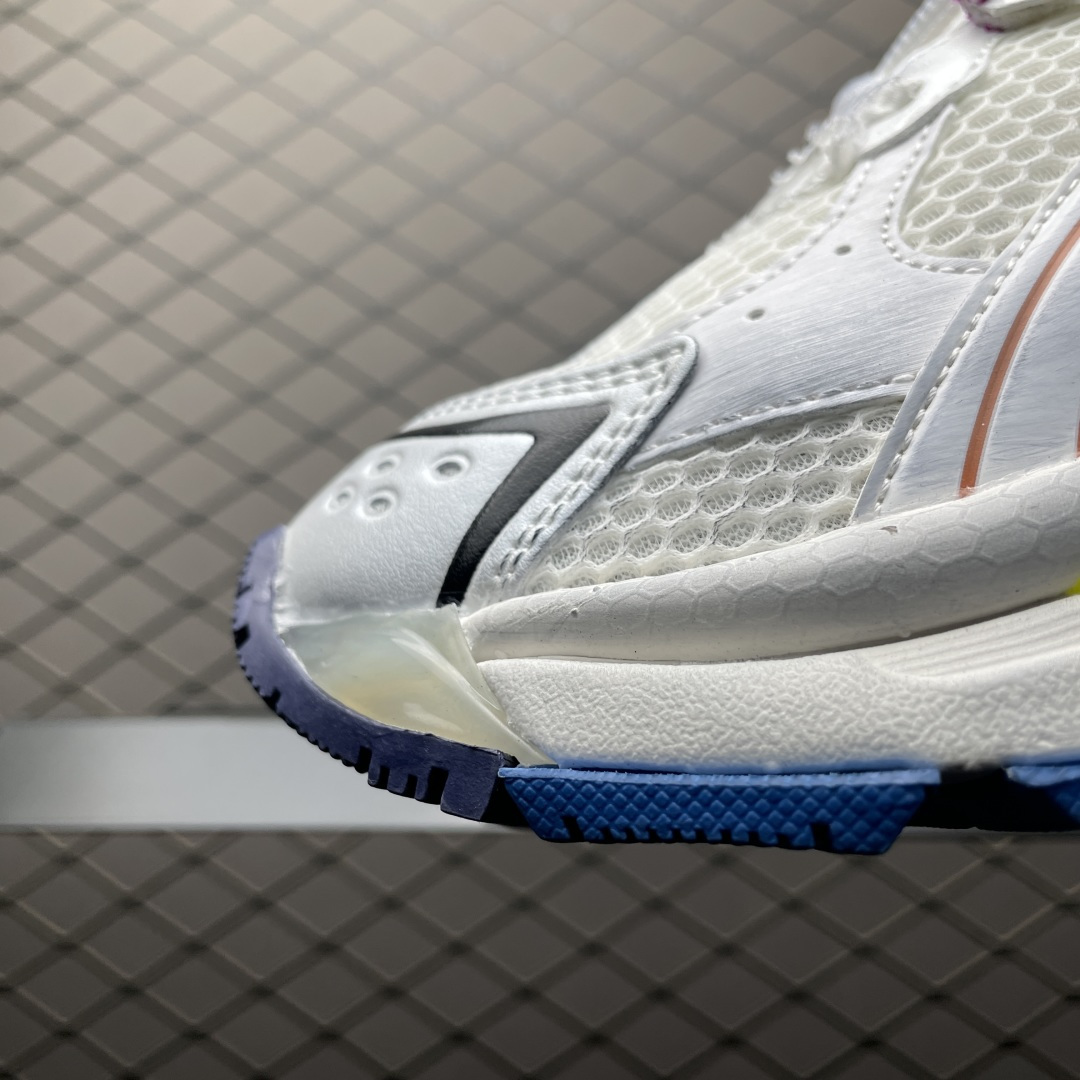 图片[6]-Balenciaga 巴黎世家 Runner 破坏风 手工做旧款复古老爹鞋 该款是通过溢胶 做旧 缝线等细节 展示了设计师 Demna的运动鞋风格 传递复古感 后侧板 翘起的鞋头 展示了 Demna 在结构上的未来构想 尺码：35 36 37 38 39 40 41 42 43 44 45 46-选品中心