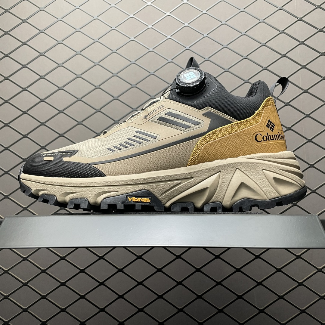 Columbia 哥伦比亚 户外登山鞋休闲鞋户外越野徒步鞋 9996 鞋面主体部分采用网状薄翼材质中底是大坡王最具特色的山形结构 鞋带采用 旋钮快速穿脱系统 鞋底采用Vibram Megagrip 大底，抓地耐磨，三角多向奇钉设计易于鞋底异物排出，助你轻松掌控各种野外地形 尺码：40 41 42 43 44 45-选品中心