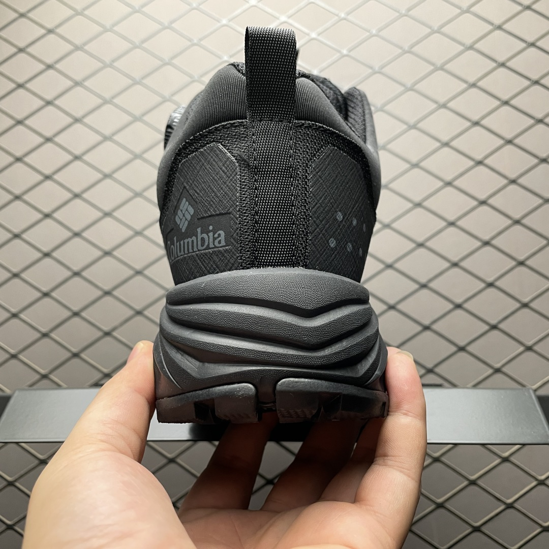 图片[2]-Columbia 哥伦比亚 户外登山鞋休闲鞋户外越野徒步鞋 9996 鞋面主体部分采用网状薄翼材质中底是大坡王最具特色的山形结构 鞋带采用 旋钮快速穿脱系统 鞋底采用Vibram Megagrip 大底，抓地耐磨，三角多向奇钉设计易于鞋底异物排出，助你轻松掌控各种野外地形 尺码：40 41 42 43 44 45-选品中心