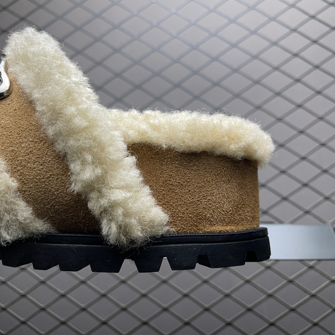 图片[4]-GG-CC 2025 路易暖茶 秋冬新款 5.5CM 厚底增高 百搭勃肯半拖鞋 这款毛毛拖采用了柔软的绒毛材质，搭配上经典的棕色设计，既温暖又充满时尚感 厚实的绒毛不仅提供了极佳的保暖效果，还让你的双脚享受极致的舒适 尺码：35 36 37 38 39 40-选品中心