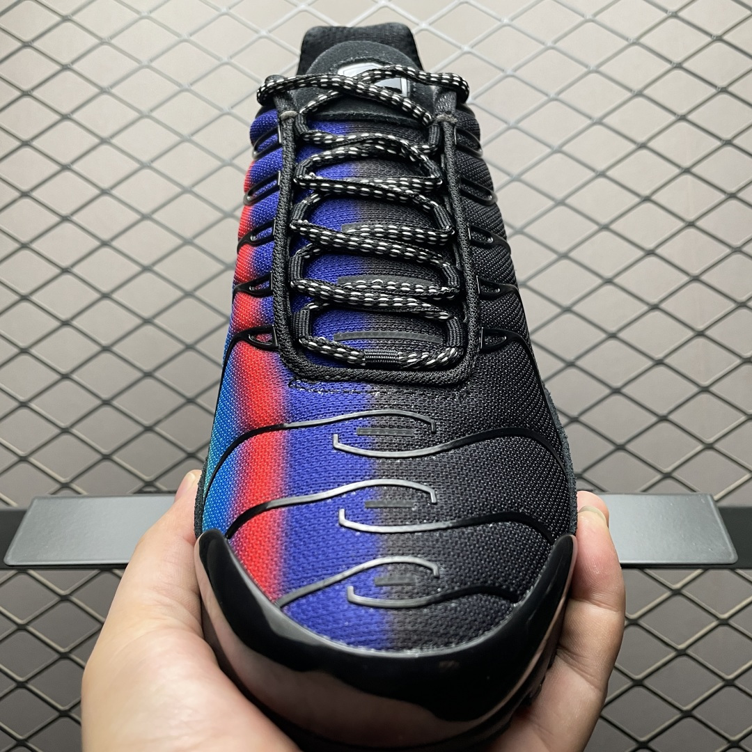 图片[9]-PB版 NK Air Max Plus TN 复古气垫跑鞋 DZ4509-001 大厂出品 多道QC标准品控质检 整体配色采用撞色妆点 鞋面网眼布和皮革材质打造 中底搭载 Air Max 科技 保证了日常穿着的缓震性！鞋垫处和鞋后跟印有 TN 字样 彰显鞋款身份 尺码：36 36.5 37.5 38 38.5 39 40 40.5 41 42 42.5 43 44 44.5 45 46-选品中心