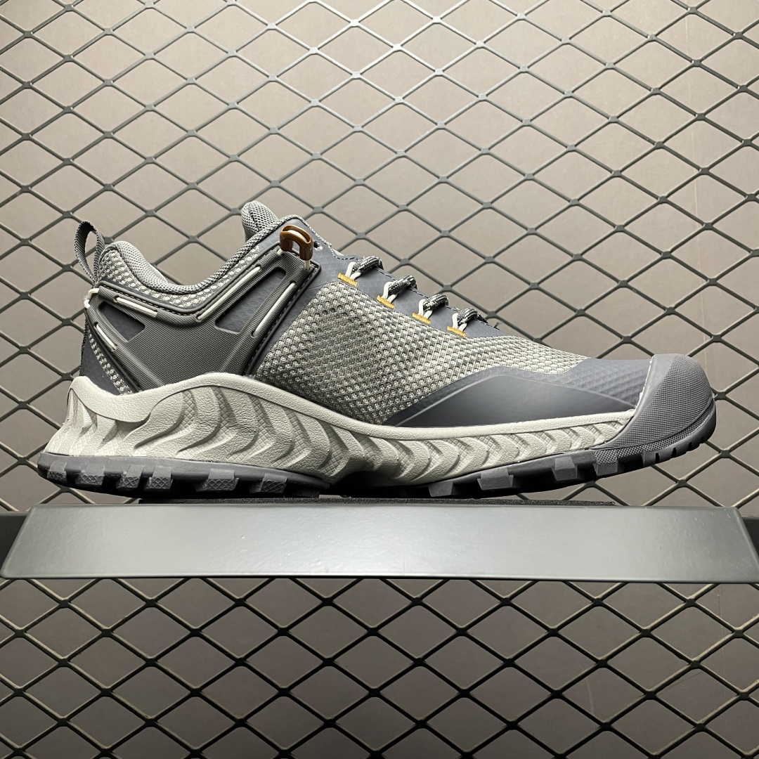 图片[3]-Keen 科恩 Mxis Evo WP 科恩都市户外登山透气休闲鞋 1027798 原楦原纸版开发 采用固色鞋面材质 内嵌高密度EVA发泡缓震脚垫 外置一体式包裹防滑防剐蹭耐磨橡胶大底 尺码：39.5 40 40.5 41 42 42.5 43 44-选品中心