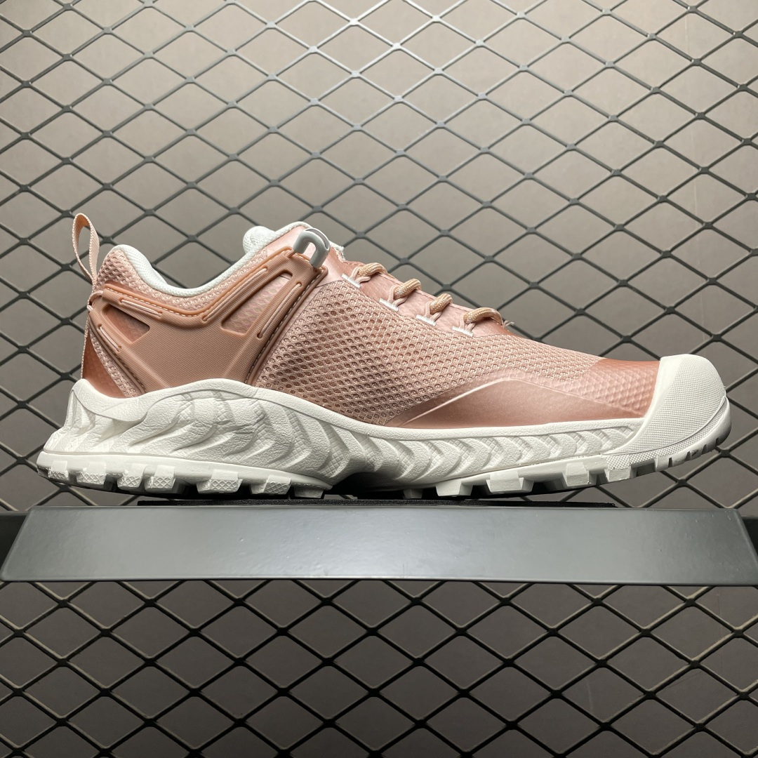 图片[3]-Keen 科恩 Mxis Evo WP 科恩都市户外登山透气休闲鞋 1029786 原楦原纸版开发 采用固色鞋面材质 内嵌高密度EVA发泡缓震脚垫 外置一体式包裹防滑防剐蹭耐磨橡胶大底 尺码：39.5 40 40.5 41 42 42.5 43 44-选品中心