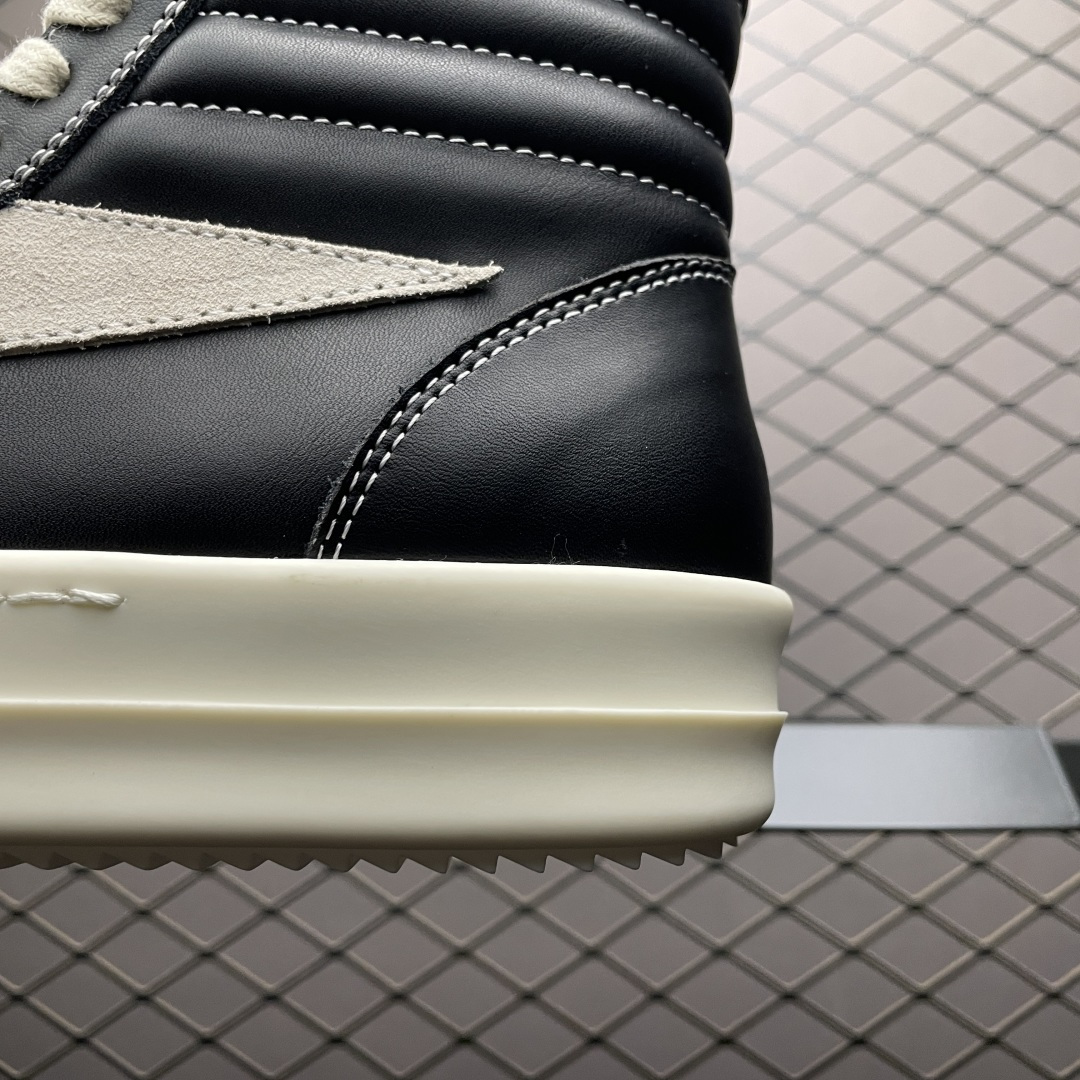 图片[4]-Rickowens 瑞克 欧文斯 高街 高帮休闲板鞋 独家私模大底 定制头层牛皮 针车间距都是极致还原 一比一规格礼盒装 重达3斤以上 外加定制欧文斯保护盒 全套包装及配件 高端零售专供品质 区别市场货 纯手工打造 每一只都是独一无二 有手工质感的味道 尺码：36 37 38 39 40 41 42 43 44 45 46-选品中心