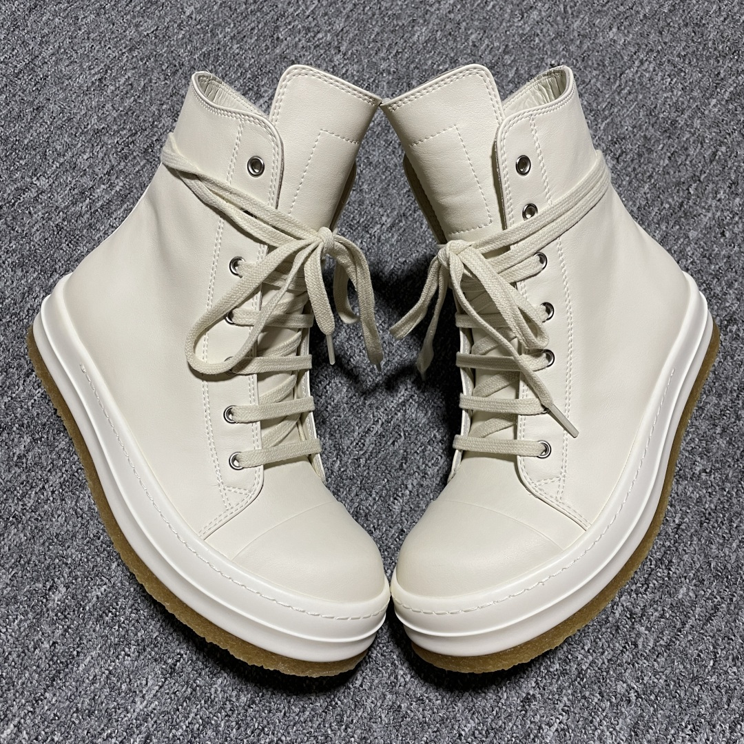 图片[2]-Rickowens 瑞克 欧文斯 厚底高街休闲板鞋 独家私模大底 定制头层牛皮 针车间距都是极致还原 一比一规格礼盒装 重达3斤以上 外加定制欧文斯保护盒 全套包装及配件 高端零售专供品质 区别市场货 纯手工打造 每一只都是独一无二 有手工质感的味道 尺码：36 37 38 39 40 41 42 43 44 45 46-选品中心