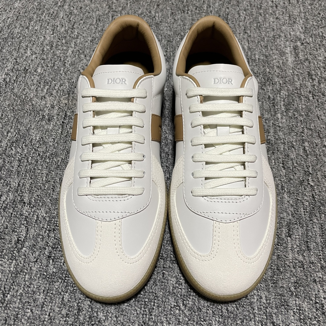 Dior 迪奥 B01 老钱风 低帮休闲板鞋 海淘代购同渠道品质 原版购入开发 私模大底 进口牛皮鞋面（内里胎牛皮）打造 高端零售 外贸充正专供 ZP级全套包装 完美楦型 正确卡色 质感媲美原版 细节与原版一致 请注意区分市面通货材 尺码：38 39 40 41 42 43 44 45 46-选品中心