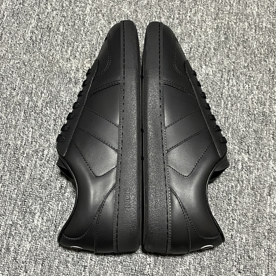 图片[2]-Dior 迪奥 B01 老钱风 低帮休闲板鞋 海淘代购同渠道品质 原版购入开发 私模大底 进口牛皮鞋面（内里胎牛皮）打造 高端零售 外贸充正专供 ZP级全套包装 完美楦型 正确卡色 质感媲美原版 细节与原版一致 请注意区分市面通货材 尺码：38 39 40 41 42 43 44 45 46-选品中心