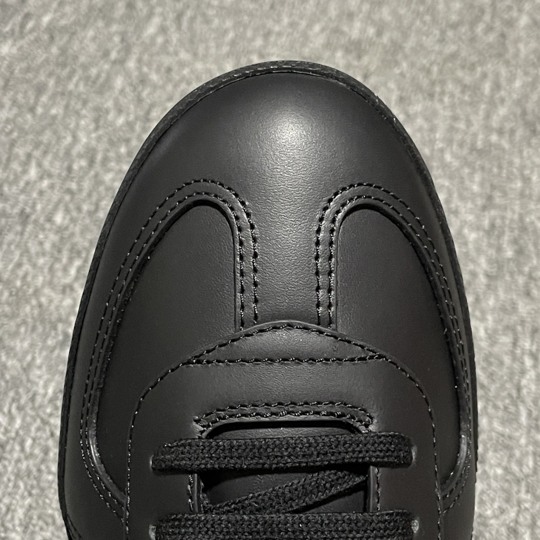 图片[7]-Dior 迪奥 B01 老钱风 低帮休闲板鞋 海淘代购同渠道品质 原版购入开发 私模大底 进口牛皮鞋面（内里胎牛皮）打造 高端零售 外贸充正专供 ZP级全套包装 完美楦型 正确卡色 质感媲美原版 细节与原版一致 请注意区分市面通货材 尺码：38 39 40 41 42 43 44 45 46-选品中心