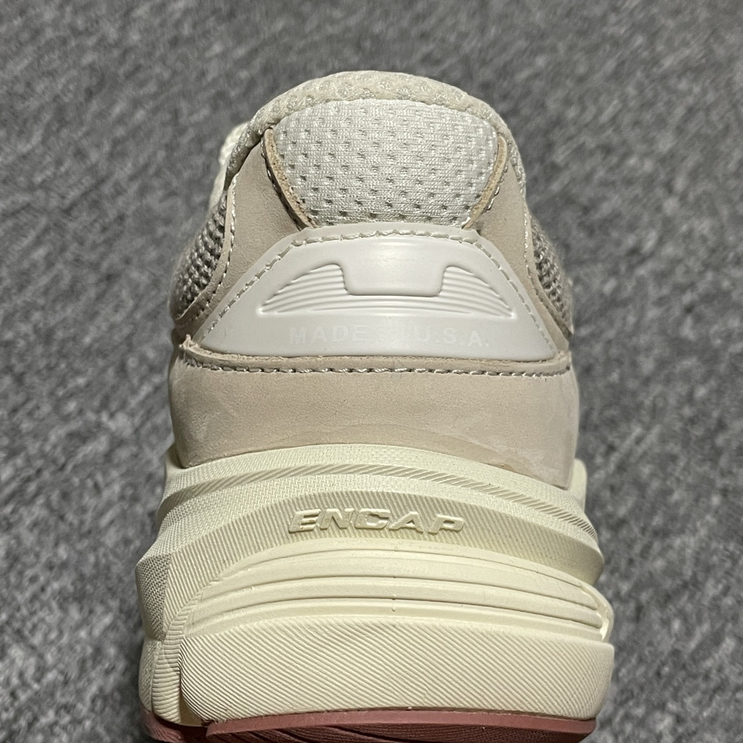 图片[9]-纯原 Loro Piano x New Balance 新百伦 U990LO6 LP联名款新百伦复古休闲跑步鞋 U990LP6 原鞋开发 新开独立私模大底 全网唯一正确组合大底 高端零售专供产物 尺码：36 37 37.5 38 38.5 39.5 40 40.5 41.5 42 42.5 43 44 44.5 45 45.5 46.5 47-选品中心
