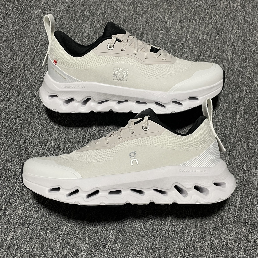 图片[2]-纯原版 Loewe x ON 罗意威昂跑联名 Cloudtilt 2.0 系列 3ME10692979 市售最高品质出货 全系列配色均原鞋购入开发打造 全新独立私模 高端零售 外贸平台充正品质 独家定制全套包装 内含防尘袋一个 注意：售后需完整退回 尺码：36 36.5 37 38 38.5 39 40 40.5 41 42 42.5 43 44 44.5 45 46-选品中心