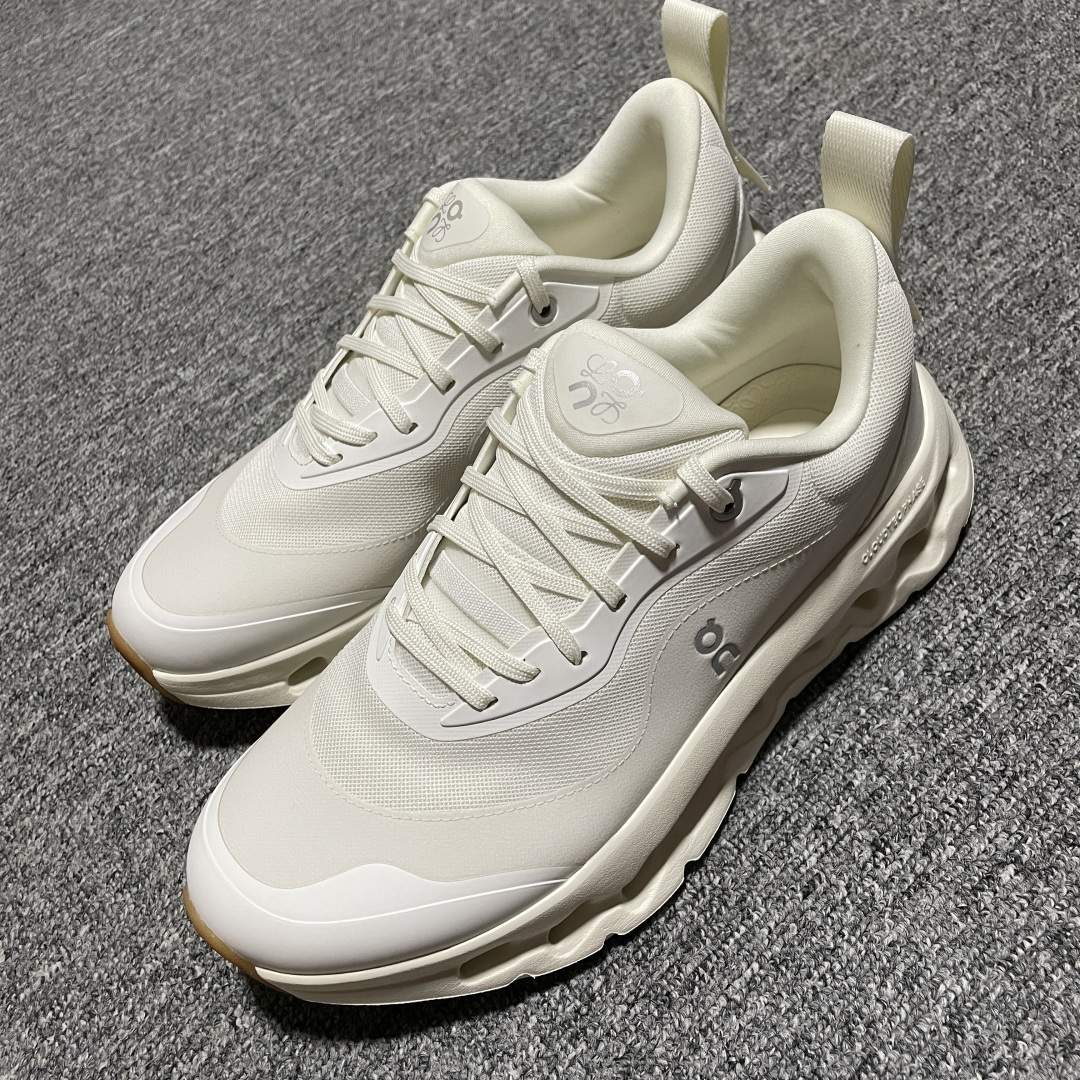 图片[4]-纯原版 Loewe x ON 罗意威昂跑联名 Cloudtilt 2.0 系列 L929282X29-3089 市售最高品质出货 全系列配色均原鞋购入开发打造 全新独立私模 高端零售 外贸平台充正品质 独家定制全套包装 内含防尘袋一个 注意：售后需完整退回 尺码：36 36.5 37 38 38.5 39 40 40.5 41 42 42.5 43 44 44.5 45 46-选品中心