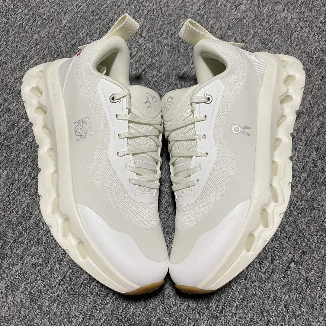 图片[5]-纯原版 Loewe x ON 罗意威昂跑联名 Cloudtilt 2.0 系列 L929282X29-3089 市售最高品质出货 全系列配色均原鞋购入开发打造 全新独立私模 高端零售 外贸平台充正品质 独家定制全套包装 内含防尘袋一个 注意：售后需完整退回 尺码：36 36.5 37 38 38.5 39 40 40.5 41 42 42.5 43 44 44.5 45 46-选品中心