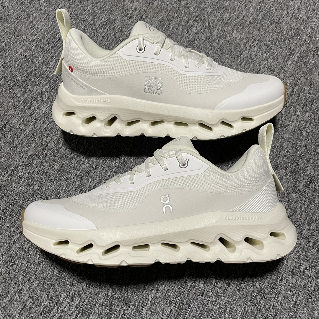 图片[2]-纯原版 Loewe x ON 罗意威昂跑联名 Cloudtilt 2.0 系列 L929282X29-3089 市售最高品质出货 全系列配色均原鞋购入开发打造 全新独立私模 高端零售 外贸平台充正品质 独家定制全套包装 内含防尘袋一个 注意：售后需完整退回 尺码：36 36.5 37 38 38.5 39 40 40.5 41 42 42.5 43 44 44.5 45 46-选品中心