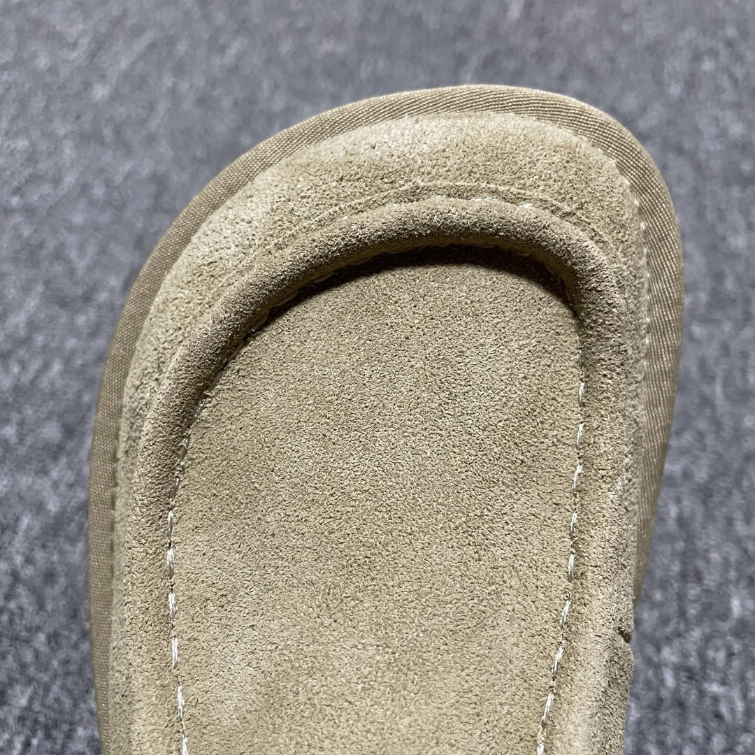 图片[7]-UGG 巴恩风格 复古袋鼠鞋 089-1 来自巴恩风复古美学和都市漫步松弛感，尽显秋日慵懒 穿着袋鼠鞋云游大街小巷 要的就是一种慵懒自在， 文艺复古又不失烟火气息的松弛感 把慢生活，复古元素融合到生活的细节 美拉德配色，鞋带搭配俏皮精怪的珠珠把时尚极限拉满 尺码：36 37 38 39 40-选品中心