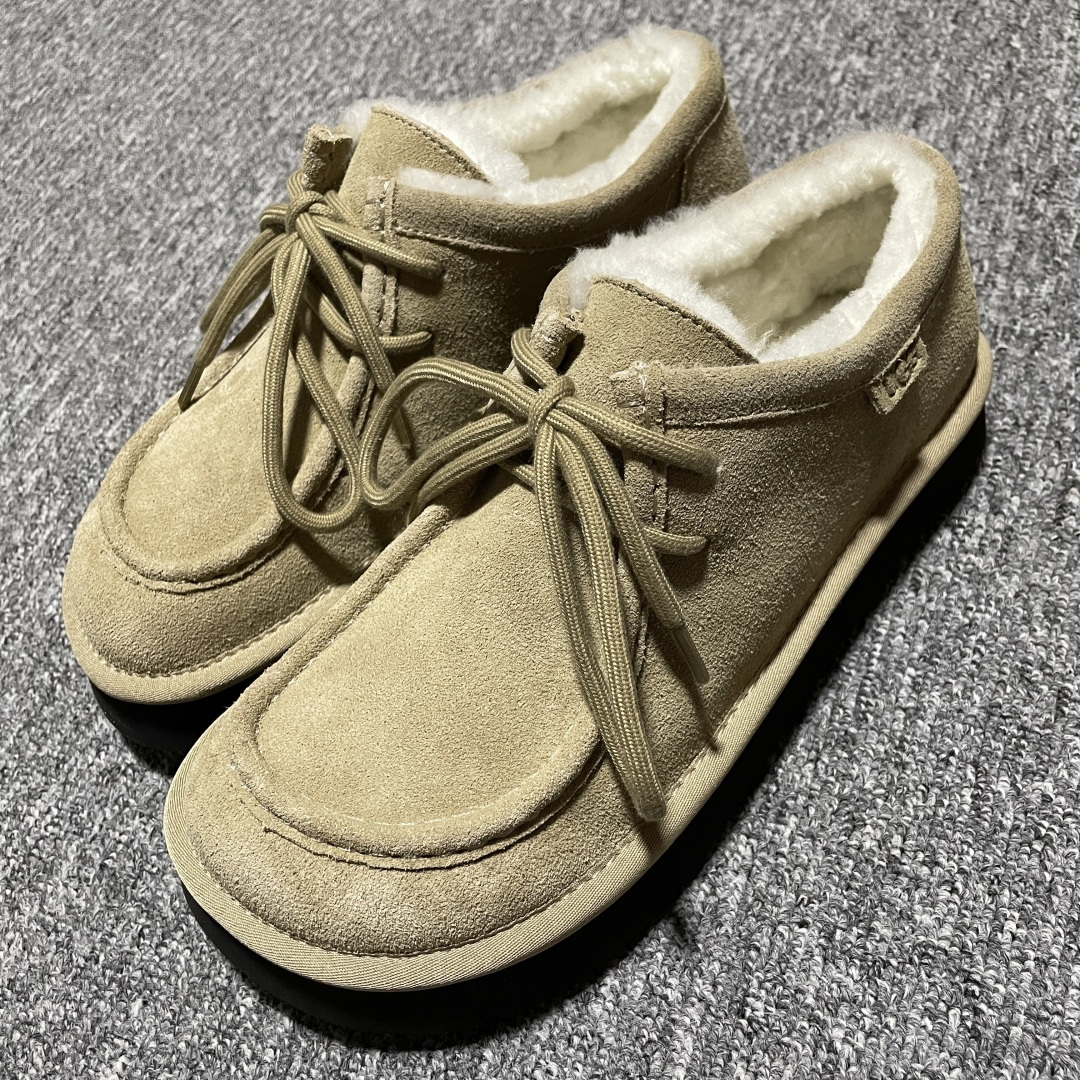 图片[4]-UGG 巴恩风格 复古袋鼠鞋 089-1 来自巴恩风复古美学和都市漫步松弛感，尽显秋日慵懒 穿着袋鼠鞋云游大街小巷 要的就是一种慵懒自在， 文艺复古又不失烟火气息的松弛感 把慢生活，复古元素融合到生活的细节 美拉德配色，鞋带搭配俏皮精怪的珠珠把时尚极限拉满 尺码：36 37 38 39 40-选品中心