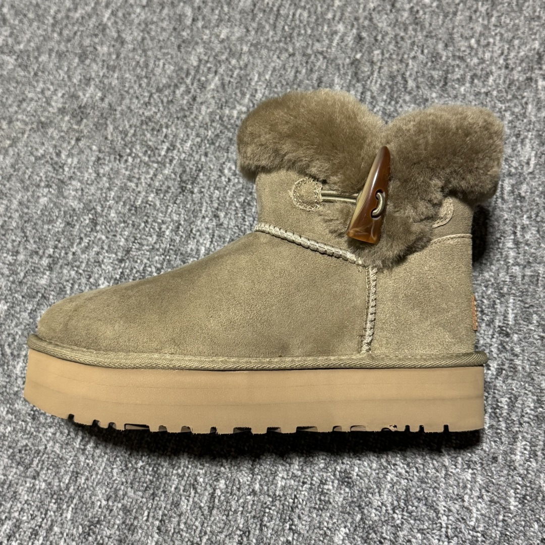 图片[8]-平台外贸专供 UGG Classic Short II 牛角扣 女士雪地靴 1118816 十年品牌制鞋代工厂生产线出品 注重每一处细节 隆丰A级真羊皮毛一体 完全遵循ZP工艺流程打造 尺码：35 36 37 38 39 40-选品中心