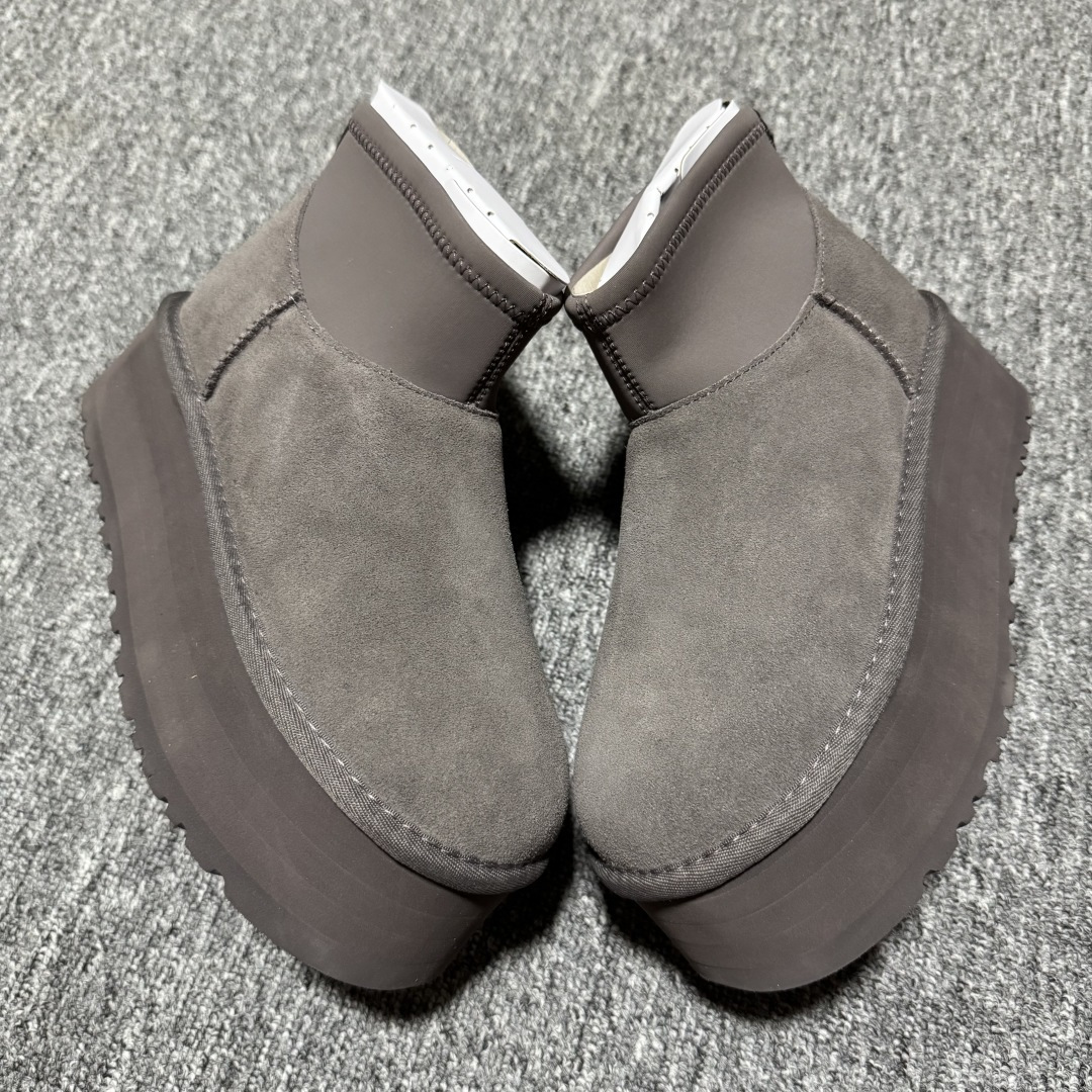 图片[7]-平台外贸专供 UGG Classic 女士雪地靴 1168170 十年品牌制鞋代工厂生产线出品 注重每一处细节 隆丰A级真羊皮毛一体 完全遵循ZP工艺流程打造 尺码：35 36 37 38 39 40-选品中心