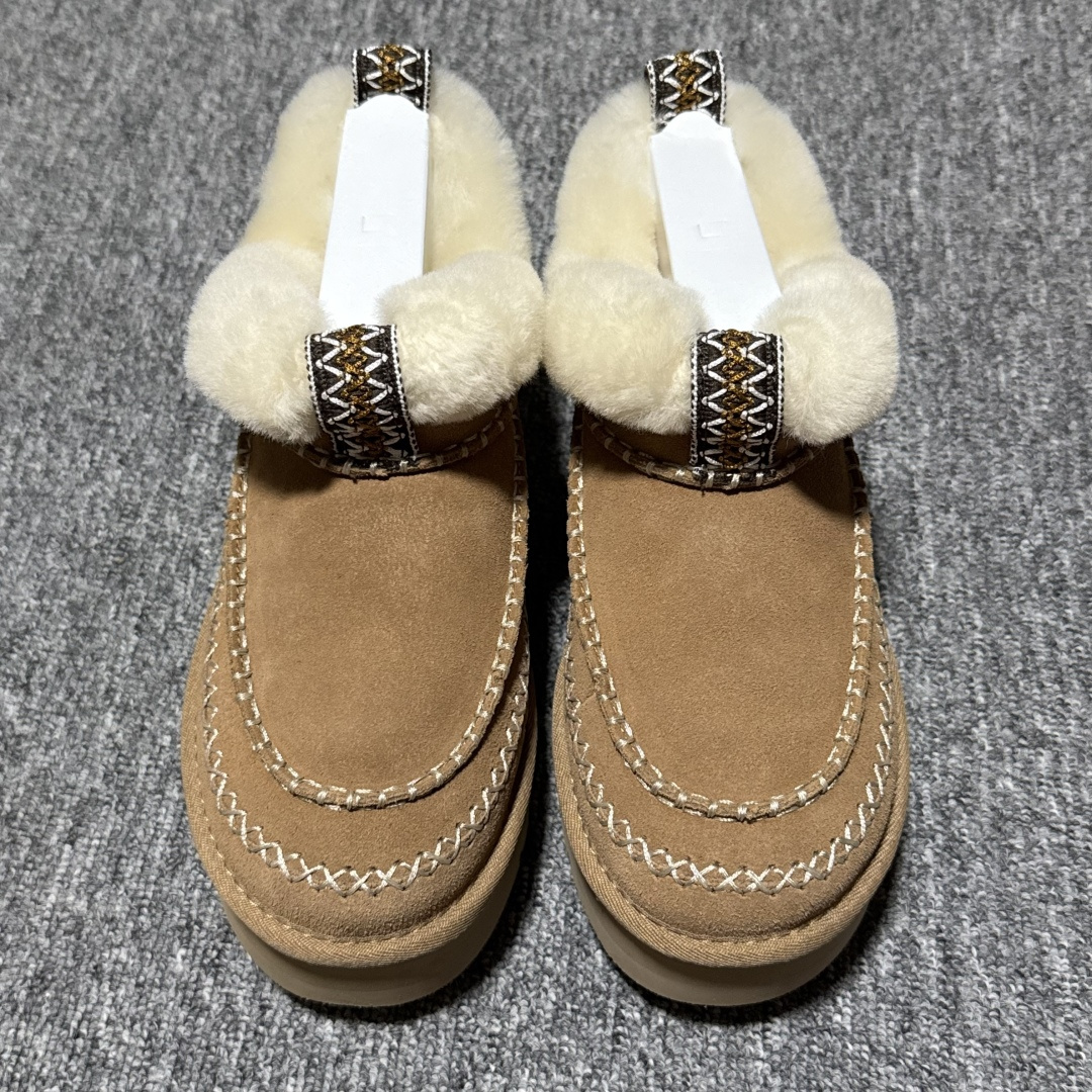 平台外贸专供 UGG Tazz Maxi Tasman 女士雪地靴 1158224 十年品牌制鞋代工厂生产线出品 注重每一处细节 隆丰A级真羊皮毛一体 完全遵循ZP工艺流程打造 尺码：35 36 37 38 39 40-选品中心