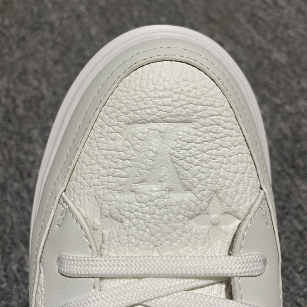 图片[7]-Louis Vuitton LV 路易威登 Beverly Hills 低帮休闲板鞋 海淘代购同渠道品质 高端零售 外贸充正专供 原版购入开发 ZP级全套包装 完美楦型 正确卡色 大底TPU 质感媲美原版 细节与原版一致 请注意区分市面通货材 尺码：38 39 40 41 42 43 44 45 46-选品中心