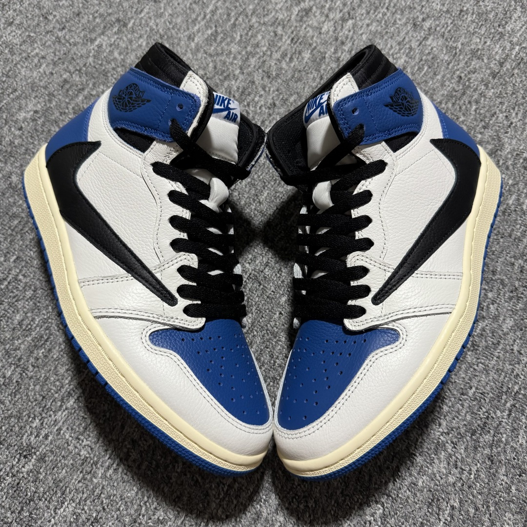 图片[8]-LJR纯原 Travis Scott x Air Jordan 1 High OG TS SP AJ1乔1 TS 联名倒钩 高帮文化篮球鞋 DH3227-105 原厂材料打造 顶级工艺 高端外贸平台 高端零售专供品质 尺码：36 36.5 37.5 38 38.5 39 40 40.5 41 42 42.5 43 44 44.5 45 46 47.5 48.5-选品中心