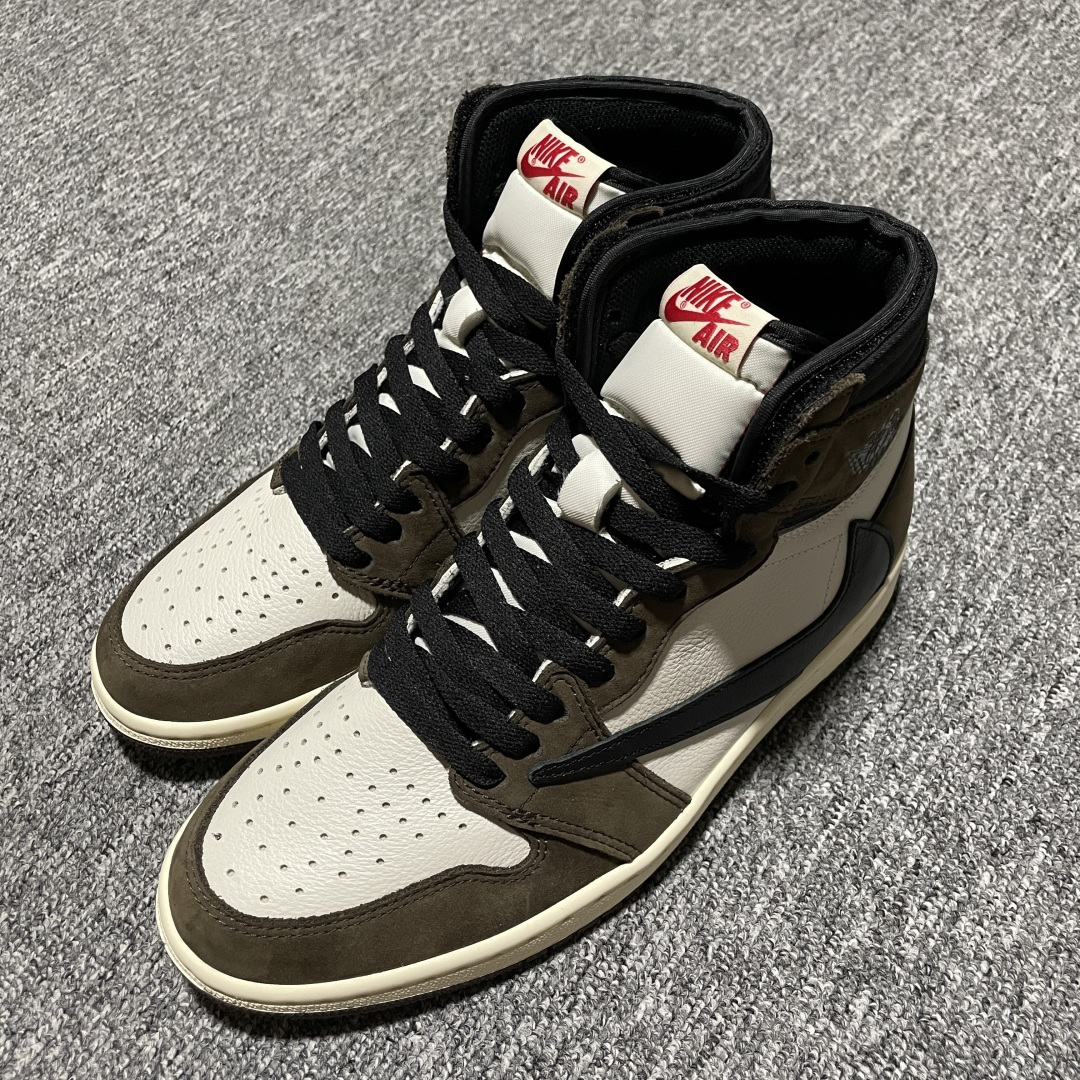 图片[4]-LJR纯原 Travis Scott x Air Jordan 1 High OG TS SP AJ1乔1 TS 联名倒钩 高帮文化篮球鞋 CD4487-100 原厂材料打造 顶级工艺 高端外贸平台 高端零售专供品质 尺码：40.5 41 42 42.5 43 44 44.5 45 46 47.5 48.5-选品中心