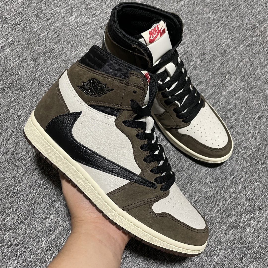 图片[6]-LJR纯原 Travis Scott x Air Jordan 1 High OG TS SP AJ1乔1 TS 联名倒钩 高帮文化篮球鞋 CD4487-100 原厂材料打造 顶级工艺 高端外贸平台 高端零售专供品质 尺码：40.5 41 42 42.5 43 44 44.5 45 46 47.5 48.5-选品中心