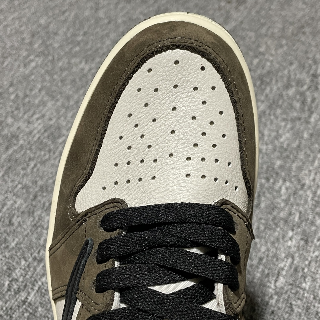 图片[7]-LJR纯原 Travis Scott x Air Jordan 1 High OG TS SP AJ1乔1 TS 联名倒钩 高帮文化篮球鞋 CD4487-100 原厂材料打造 顶级工艺 高端外贸平台 高端零售专供品质 尺码：40.5 41 42 42.5 43 44 44.5 45 46 47.5 48.5-选品中心