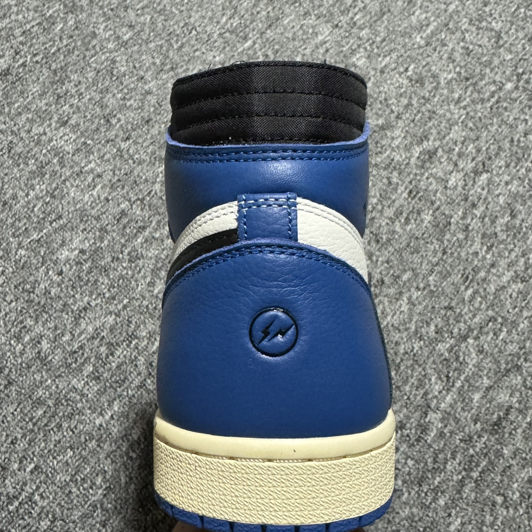 图片[8]-LJR纯原 Travis Scott x Air Jordan 1 High OG TS SP AJ1乔1 TS 联名倒钩 高帮文化篮球鞋 DH3227-105 原厂材料打造 顶级工艺 高端外贸平台 高端零售专供品质 尺码：36 36.5 37.5 38 38.5 39 40 40.5 41 42 42.5 43 44 44.5 45 46 47.5 48.5-选品中心