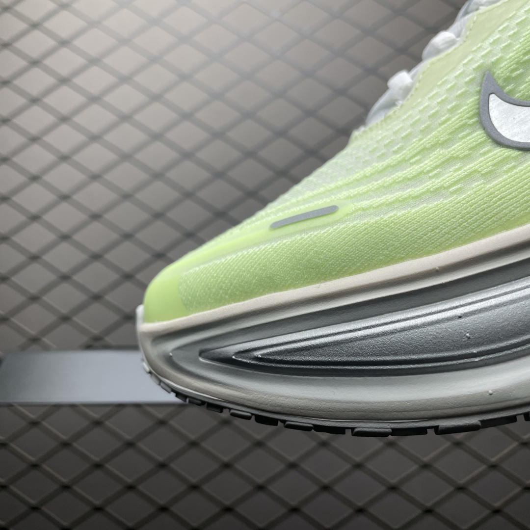 图片[6]-NK Vomero Plus 网面透气跑步鞋 HV8154-103 尺码：35.5 36 36.5 37.5 38 38.5 39 40 40.5 41 42-选品中心