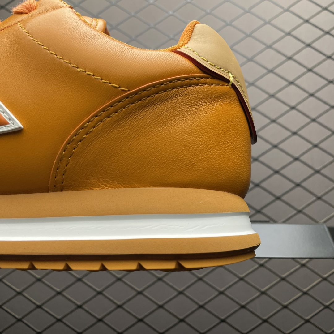 图片[4]-Nigo x Louis Vuitton 路易威登 LV Buttersoft 阿甘鞋 低帮休闲面包鞋 海淘代购同渠道品质 高端零售 外贸充正专供 原版购入开发 全鞋羊皮➕牛皮鞋面 ZP级全套包装 完美楦型 正确卡色 大底TPU 质感媲美原版 细节与原版一致 请注意区分市面通货材 尺码：36 37 38 39 40 41 42 43 44 45 46-选品中心