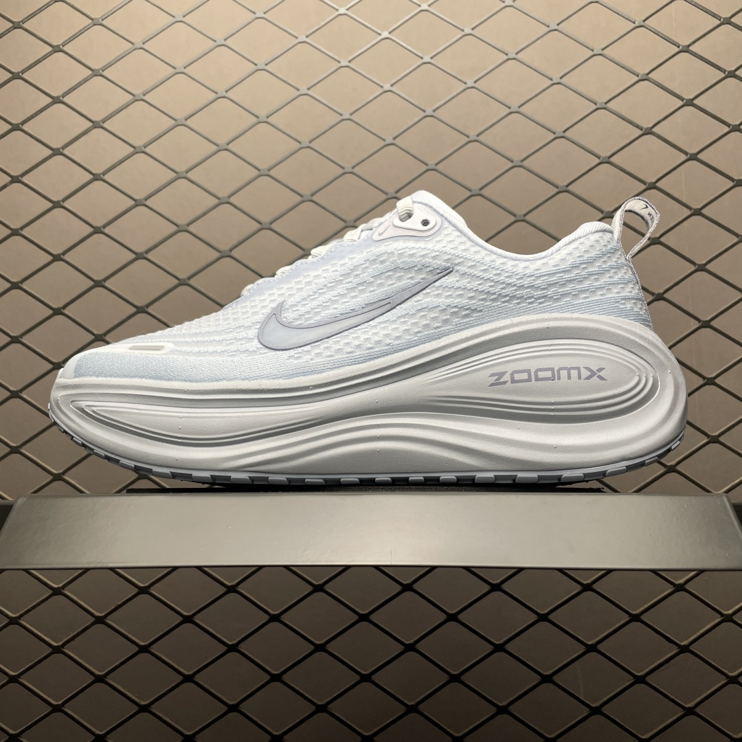 NK Vomero Plus 网面透气跑步鞋 HV8150-004 尺码：36 36.5 37.5 38 38.5 39 40 40.5 41 42 42.5 43 44 44.5 45 46-选品中心