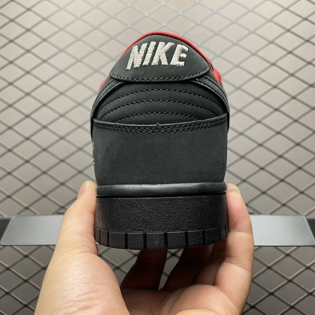 图片[2]-价格更正纯原 Supreme x NK SB Dunk Low 联名款 低帮休闲滑板鞋 HQ8487-001 国内一线头部大厂出品 全新楦头 知名厂牌同源 品质毋庸置疑 实拍所见即所得 尺码：40 40.5 41 42 42.5 43 44 44.5 45 46 47.5-选品中心