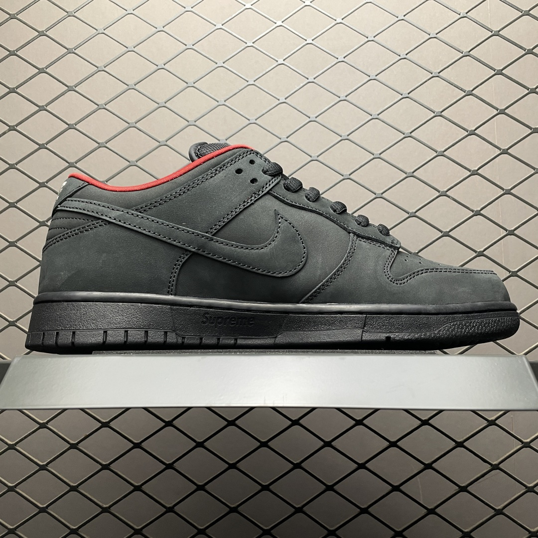 图片[3]-价格更正纯原 Supreme x NK SB Dunk Low 联名款 低帮休闲滑板鞋 HQ8487-001 国内一线头部大厂出品 全新楦头 知名厂牌同源 品质毋庸置疑 实拍所见即所得 尺码：40 40.5 41 42 42.5 43 44 44.5 45 46 47.5-选品中心