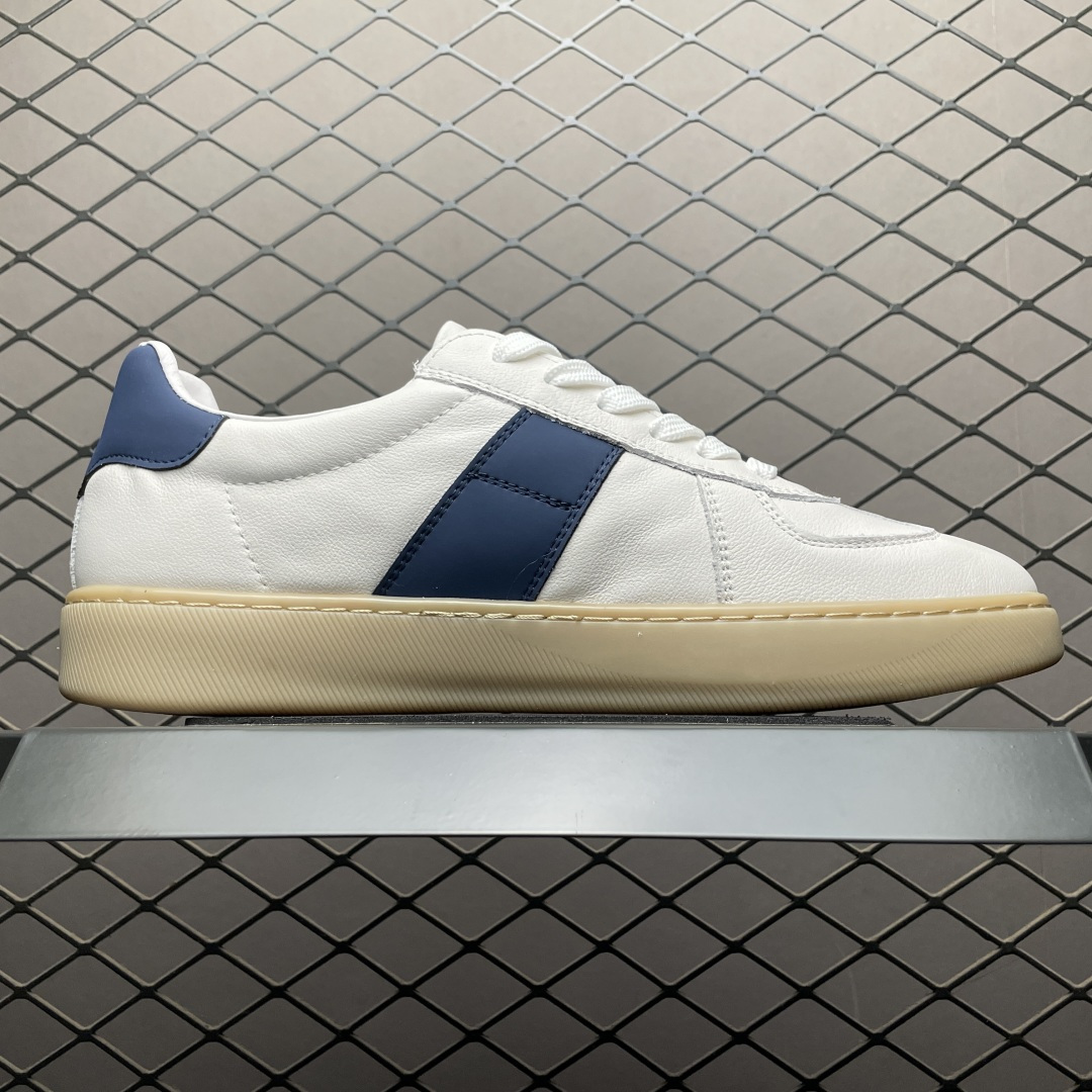 图片[3]-ECCO 爱步 新款时尚德训鞋休闲板鞋 632521 保留板鞋的经典轮廓，同时融入球鞋的流线型线条 打造运动与街头复古的碰撞感 多元色系融和简约风格，松弛诠释街头意趣 轻松打造百变街头造型 经典鞋头设计 将时尚美学与街头文化完美融合 演绎美式复古潮流 邂逅复古时尚 搭载FLUIFORM™直接注塑科技 一体成型贴合脚部，舒适升级 鞋底采用耐磨抓地的橡胶大底 轻松应对日常行走的磨损考验 缤纷色系 玩转街头 尺码：38 39 40 41 42 43 44 皮鞋码-选品中心