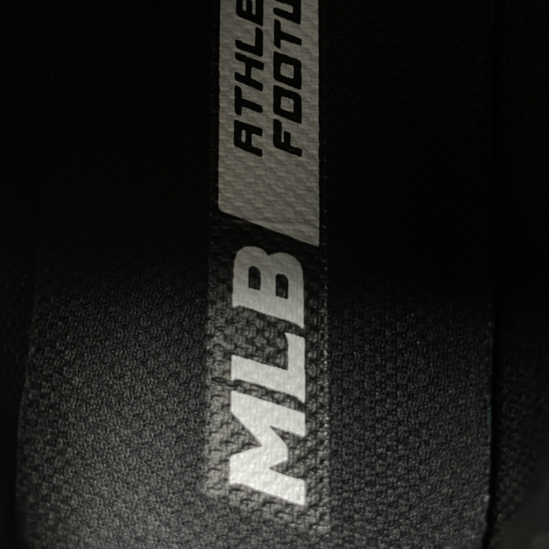 图片[8]-网红爆款 MLB Trophy Runner 低帮休闲凉鞋 原厂防伪吊牌 尺码：35 36 36.5 37.5 38 38.5 39 40 40.5 41 42 42.5 43 44 44.5 45-选品中心