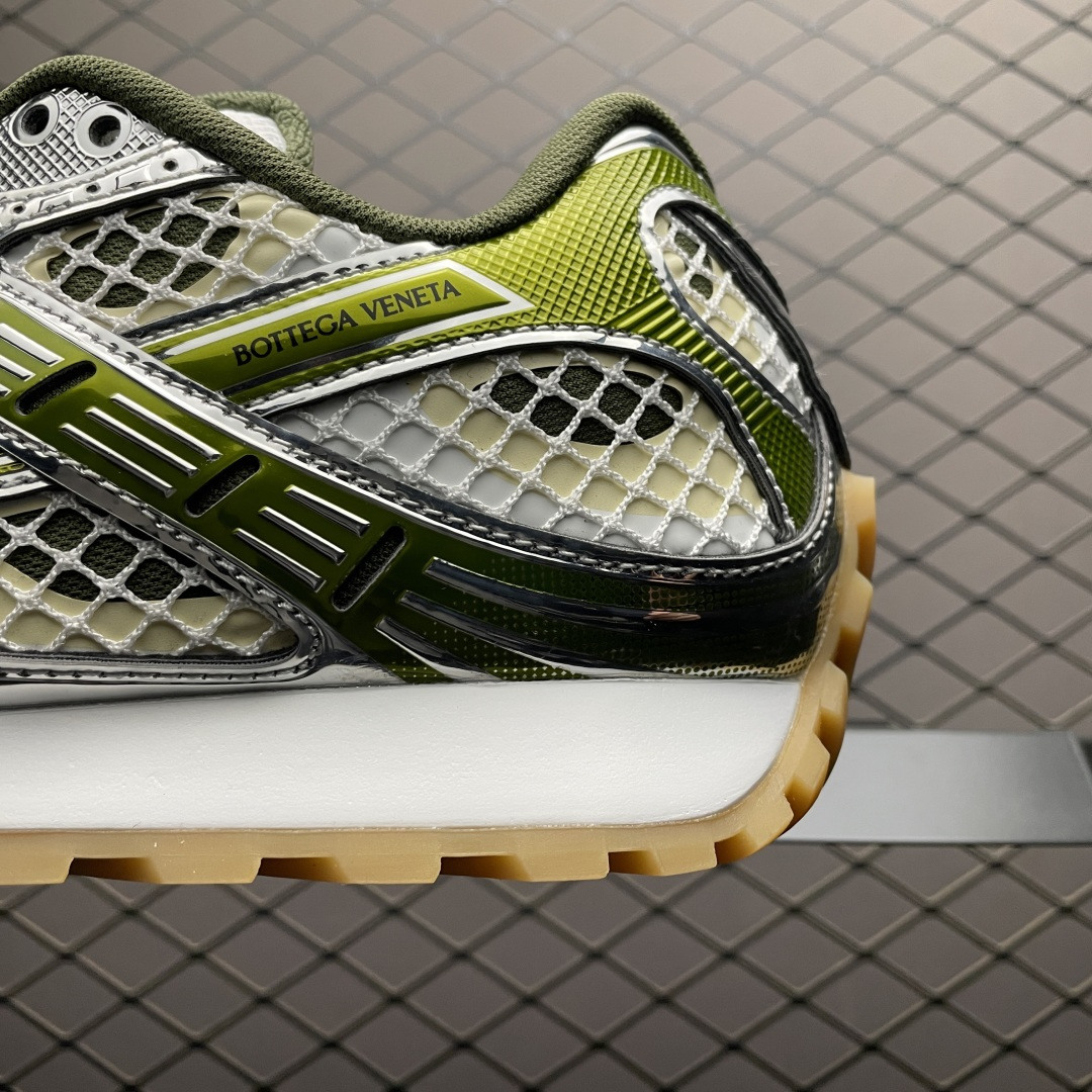 图片[4]-BOTTEGA VENETA BV 葆蝶家 王一博同款低帮休闲鞋 采用轻质科技网布面料 搭配几何图案设计橡胶外底 王炸系列 高版本 认准套包工艺 实际增高很多哦，还是一样显腿细非常nice 耐玩耐造 对标对版！套包鞋工艺 认准高版本 大底选用拼色TPU大底 ！配置原版包装 尺码：35 36 37 38 39 40 41 42 43 44 45-选品中心