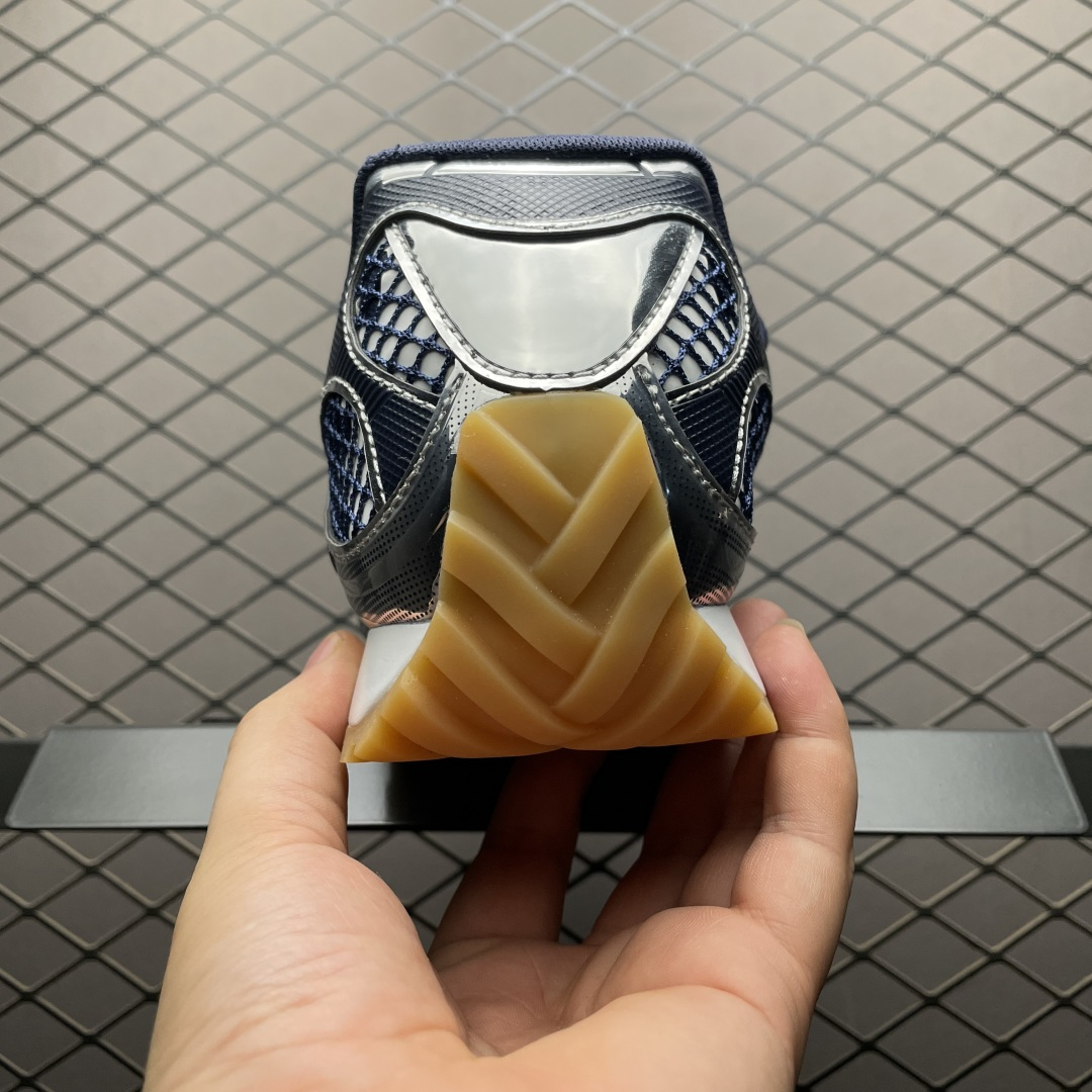 图片[2]-BOTTEGA VENETA BV 葆蝶家 王一博同款低帮休闲鞋 采用轻质科技网布面料 搭配几何图案设计橡胶外底 王炸系列 高版本 认准套包工艺 实际增高很多哦，还是一样显腿细非常nice 耐玩耐造 对标对版！套包鞋工艺 认准高版本 大底选用拼色TPU大底 ！配置原版包装 尺码：35 36 37 38 39 40 41 42 43 44 45-选品中心