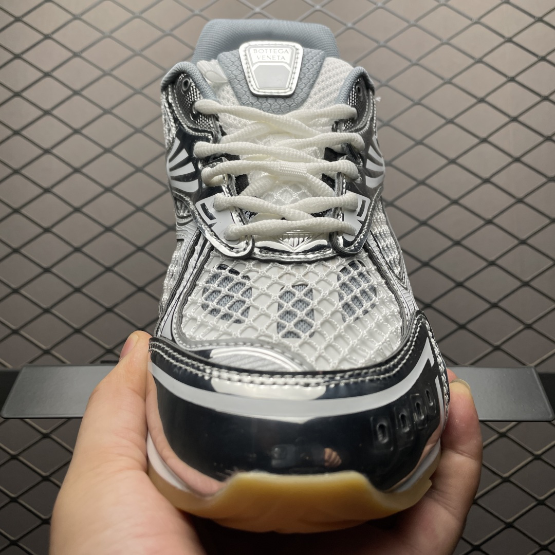 图片[9]-BOTTEGA VENETA BV 葆蝶家 王一博同款低帮休闲鞋 采用轻质科技网布面料 搭配几何图案设计橡胶外底 王炸系列 高版本 认准套包工艺 实际增高很多哦，还是一样显腿细非常nice 耐玩耐造 对标对版！套包鞋工艺 认准高版本 大底选用拼色TPU大底 ！配置原版包装 尺码：35 36 37 38 39 40 41 42 43 44 45-选品中心