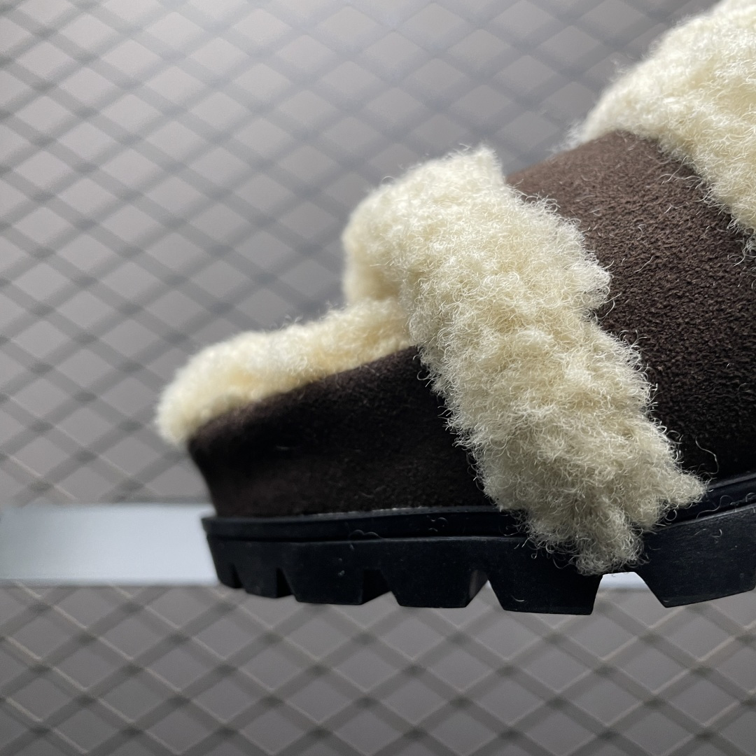 图片[6]-GG-CC 2025 路易暖茶 秋冬新款 5.5CM 厚底增高 百搭勃肯半拖鞋 这款毛毛拖采用了柔软的绒毛材质，搭配上经典的棕色设计，既温暖又充满时尚感 厚实的绒毛不仅提供了极佳的保暖效果，还让你的双脚享受极致的舒适 尺码：35 36 37 38 39 40-选品中心